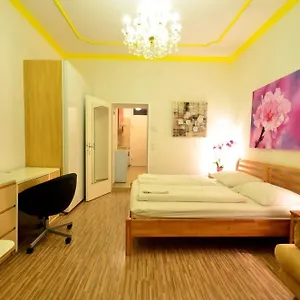 Ajo - Messe Flat - Self-check-in 3*, Wien Österreich
