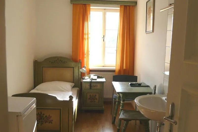 Hotel Schwarzes Roessl Salzburg 0*,