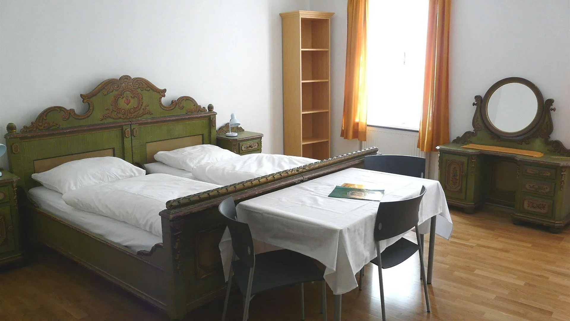 Hotel Schwarzes Roessl Salzburg 0*,  Austria