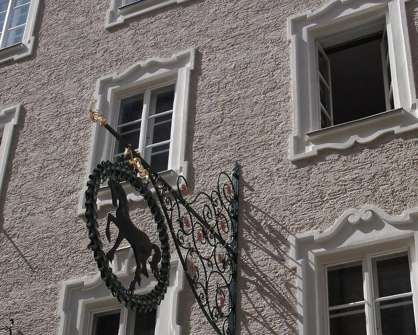 Hotel Schwarzes Roessl Salzburg 0*,  Austria